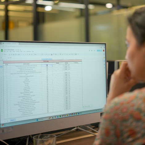 Locking Deliverables Locking Deliverables – Ritz Media World